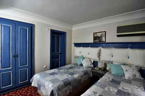 Safran Hotel 7